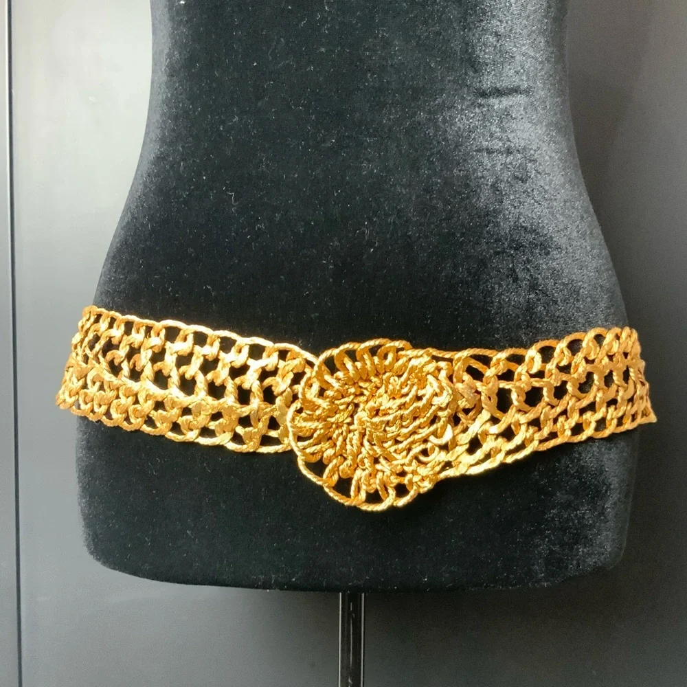 Vintage Gold Braided Wire Belt with Ornate Floral Buckle